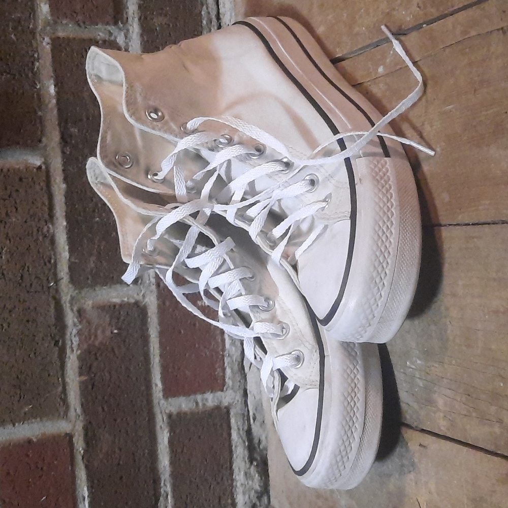 Gently used white platform converse sneakers